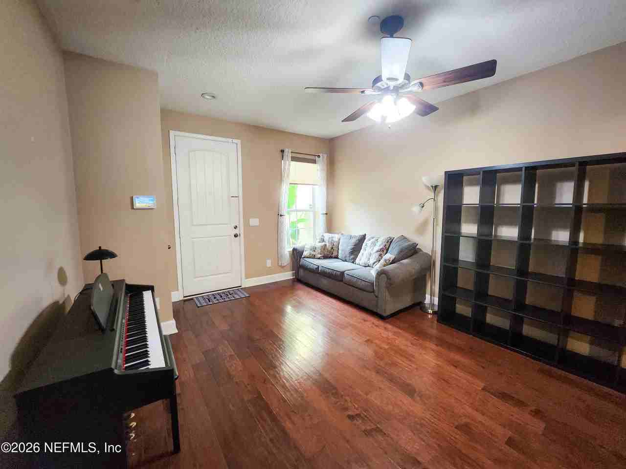 6181 Clearsky Dr - Photo 4 of 33