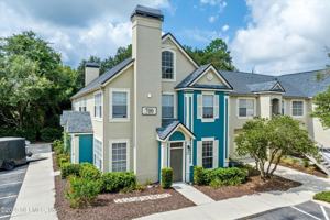 featured image of 13700 Richmond Park Dr N #701