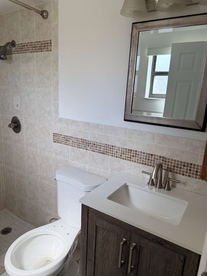 508 NE Azalea - Photo 6 of 13