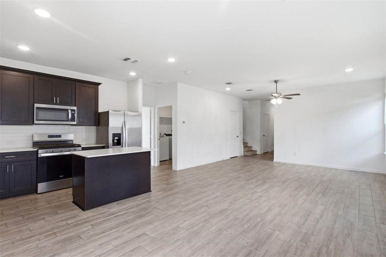 6815 Ivory Sedge Trl - Photo 3 of 31