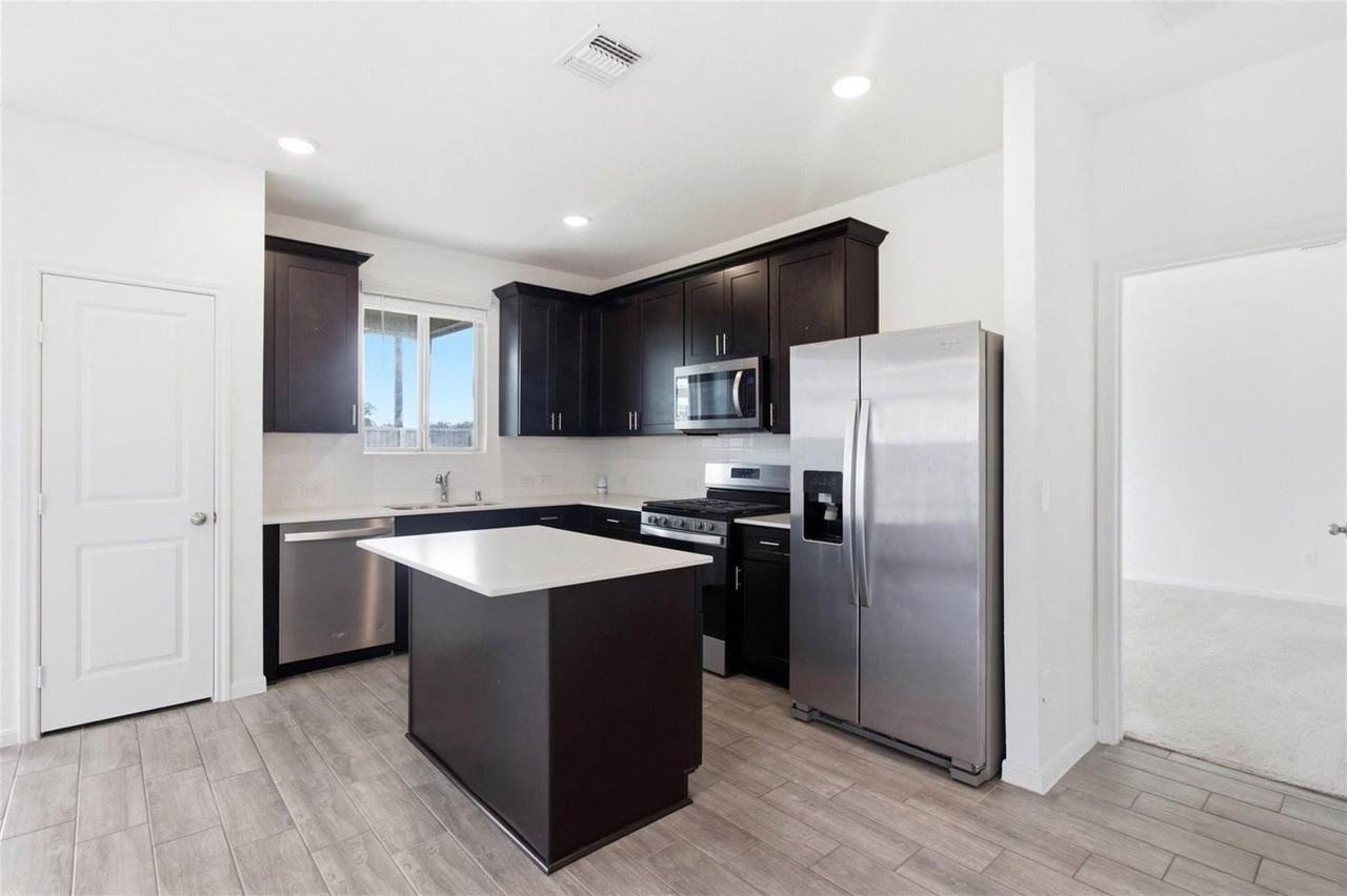 6815 Ivory Sedge Trl - Photo 4 of 31