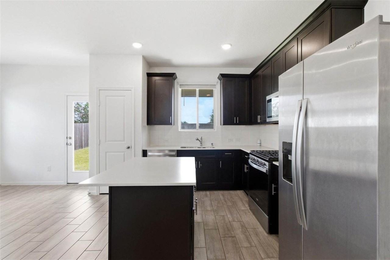 6815 Ivory Sedge Trl - Photo 5 of 31
