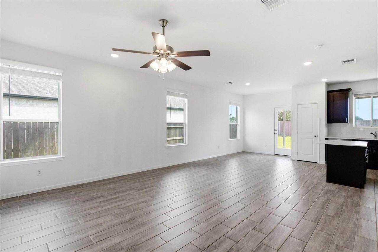6815 Ivory Sedge Trl - Photo 7 of 31