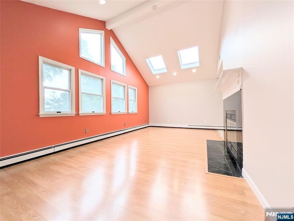 515 Broad Ave #2nd - Photo 4 of 23