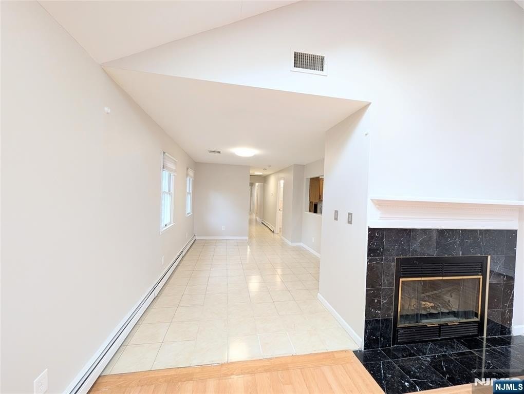 515 Broad Ave #2nd - Photo 5 of 23