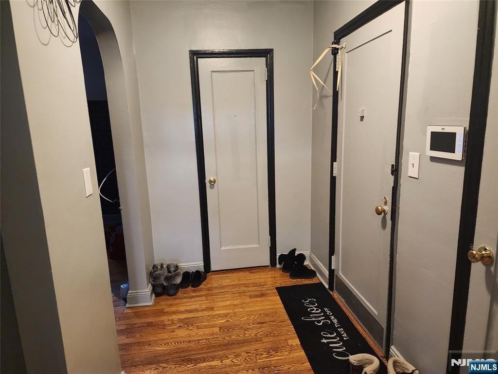 490 Beverly Rd #C4 - Photo 2 of 17