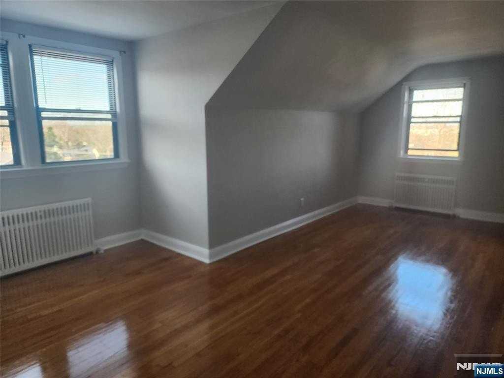 490 Beverly Rd #C4 - Photo 5 of 17