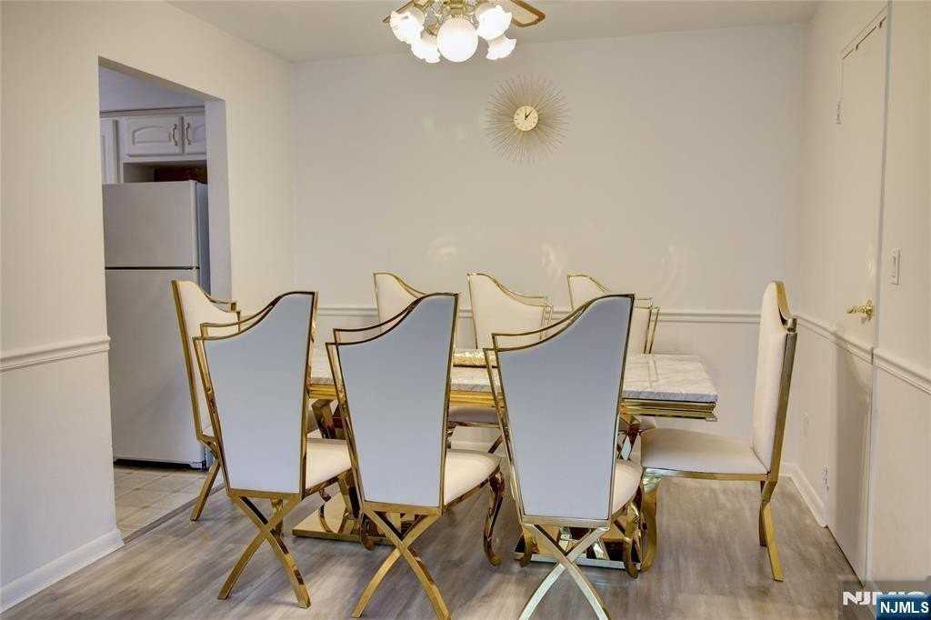 464 Liberty St #212 - Photo 4 of 12