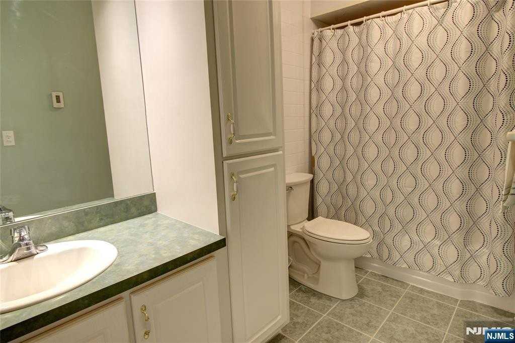 464 Liberty St #212 - Photo 7 of 12