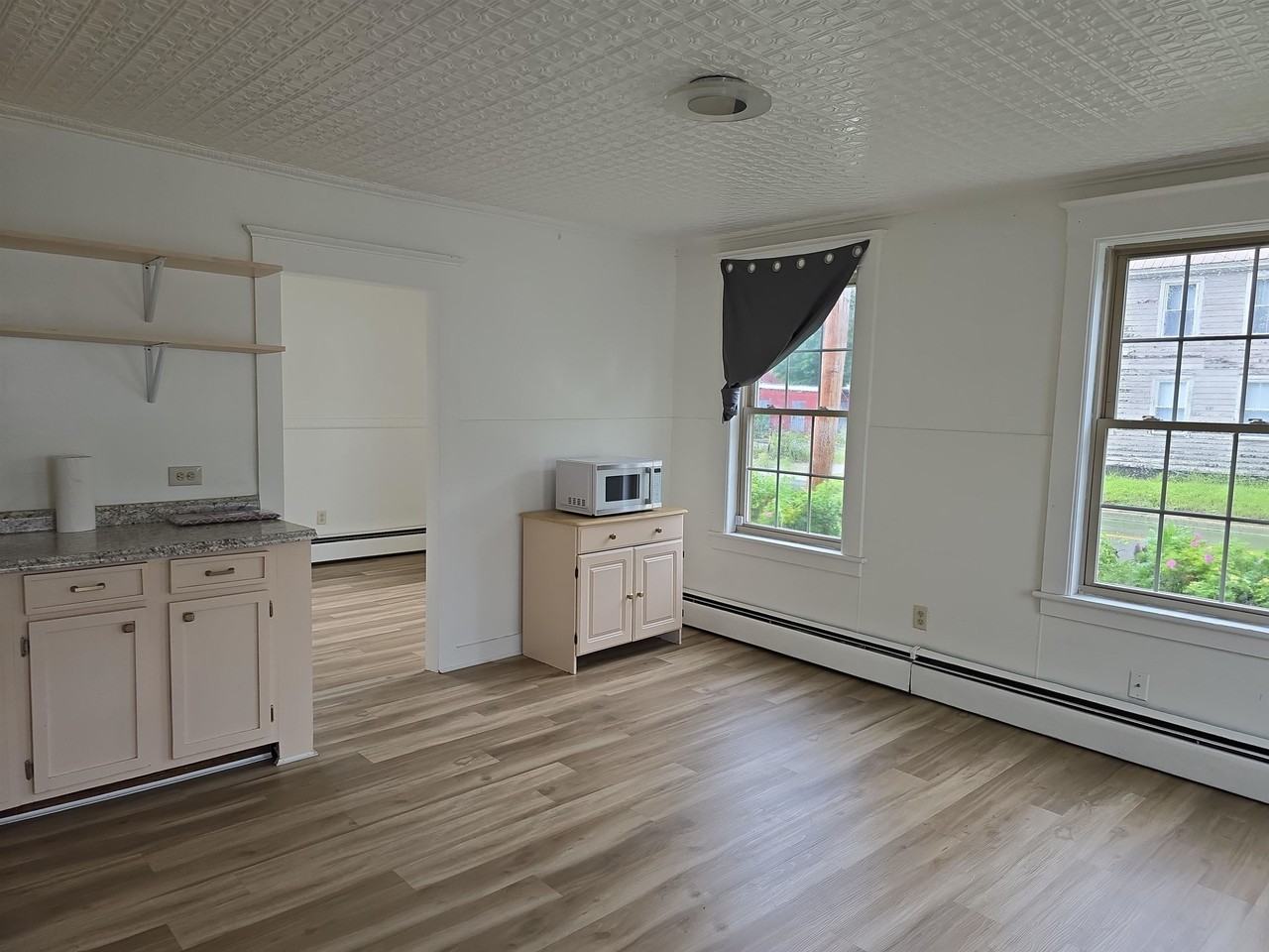 220 Main St #1 - Photo 7 of 21