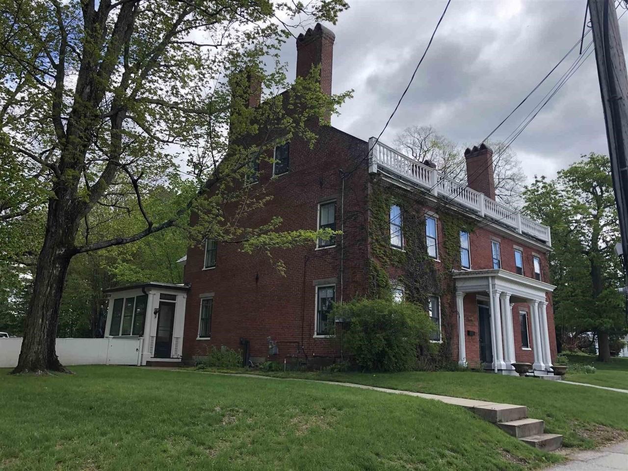 11 Chestnut St - Photo 6 of 8