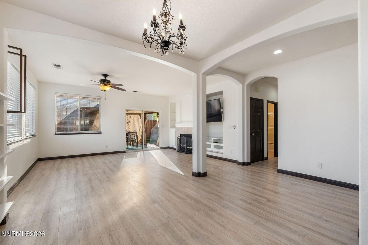 10235 Lucente Way - Photo 7 of 31