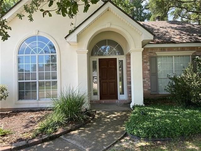 1373 Fairfield Dr - Photo 3 of 22
