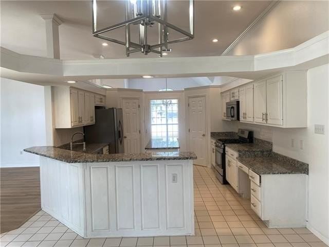 1373 Fairfield Dr - Photo 7 of 22