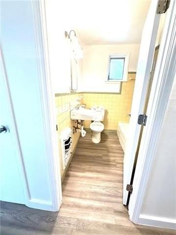 945 Helios Ave - Photo 4 of 6