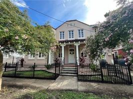 featured image of 8012 Burthe St