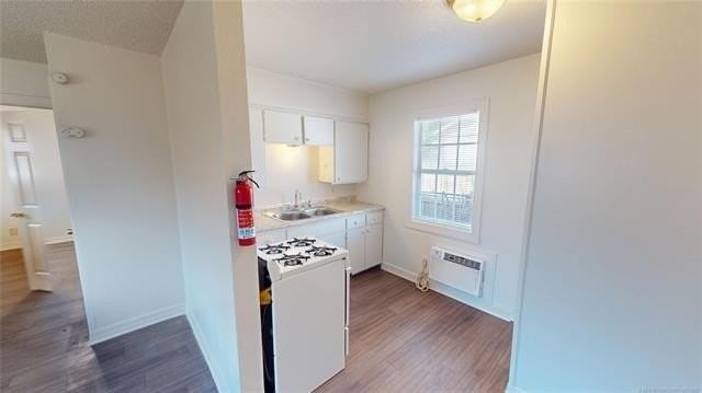 205 W Birch St #7 - Photo 4 of 10