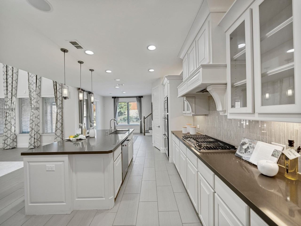 2805 Walnut Creek Ln - Photo 5 of 31