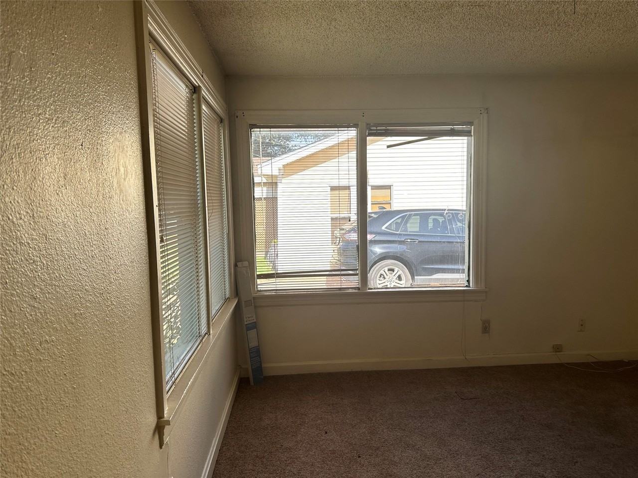 2926 S 12th St - Photo 3 of 7