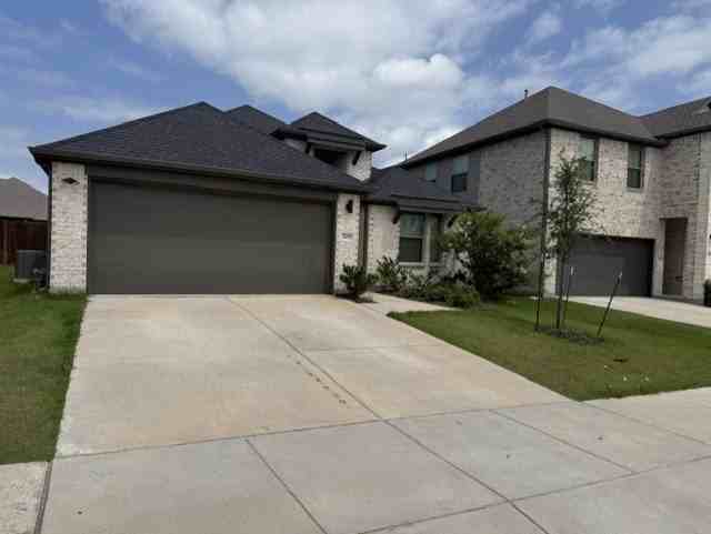 209 Little Bridge Dr - Photo 2 of 18