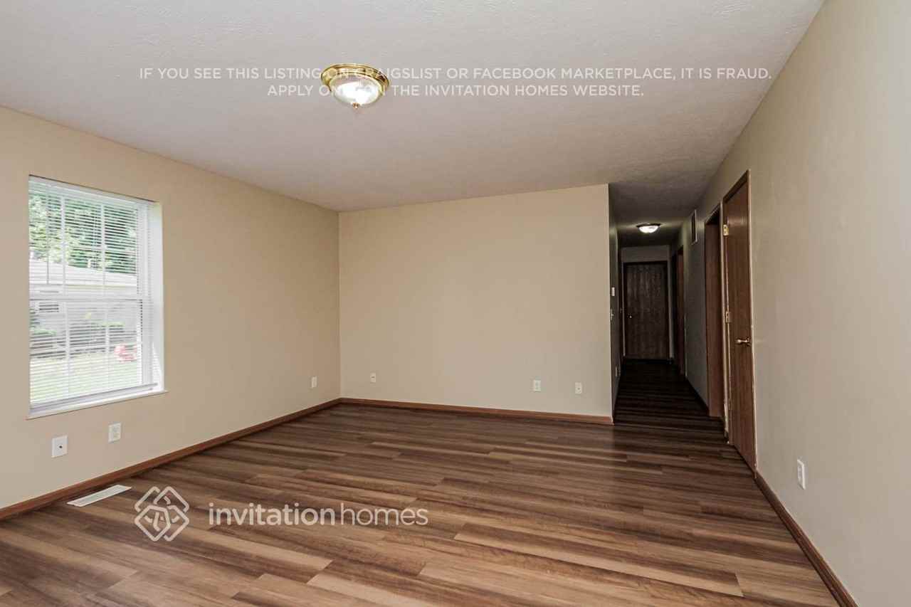 1341 Fairmount Ave - Photo 4 of 17