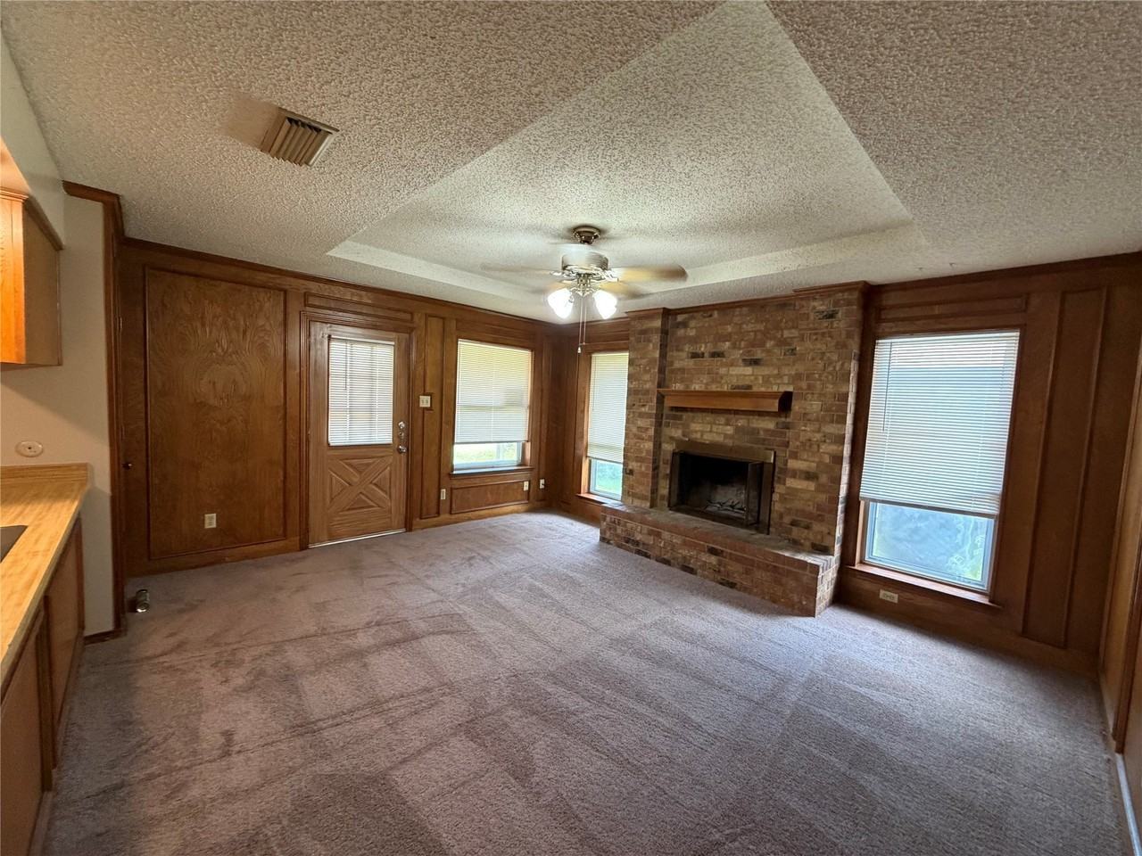 6506 Sayle St #B - Photo 3 of 9
