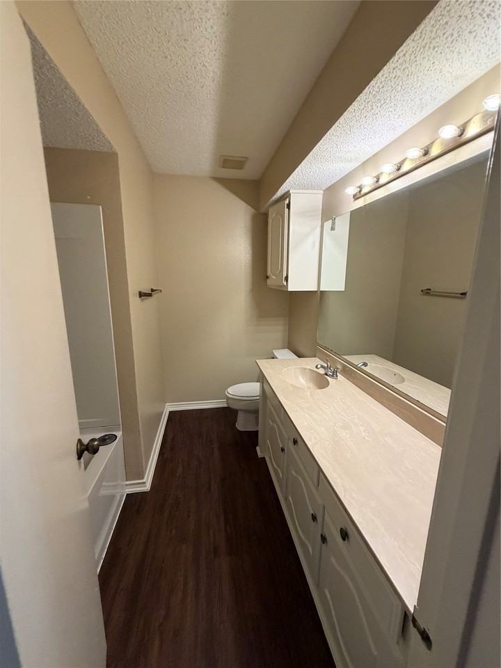 6506 Sayle St #B - Photo 6 of 9