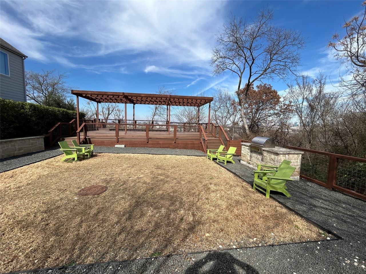 1229 Clifftop Ln - Photo 6 of 36