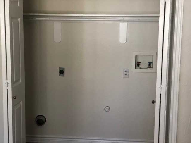 107 Church St - Photo 6 of 13