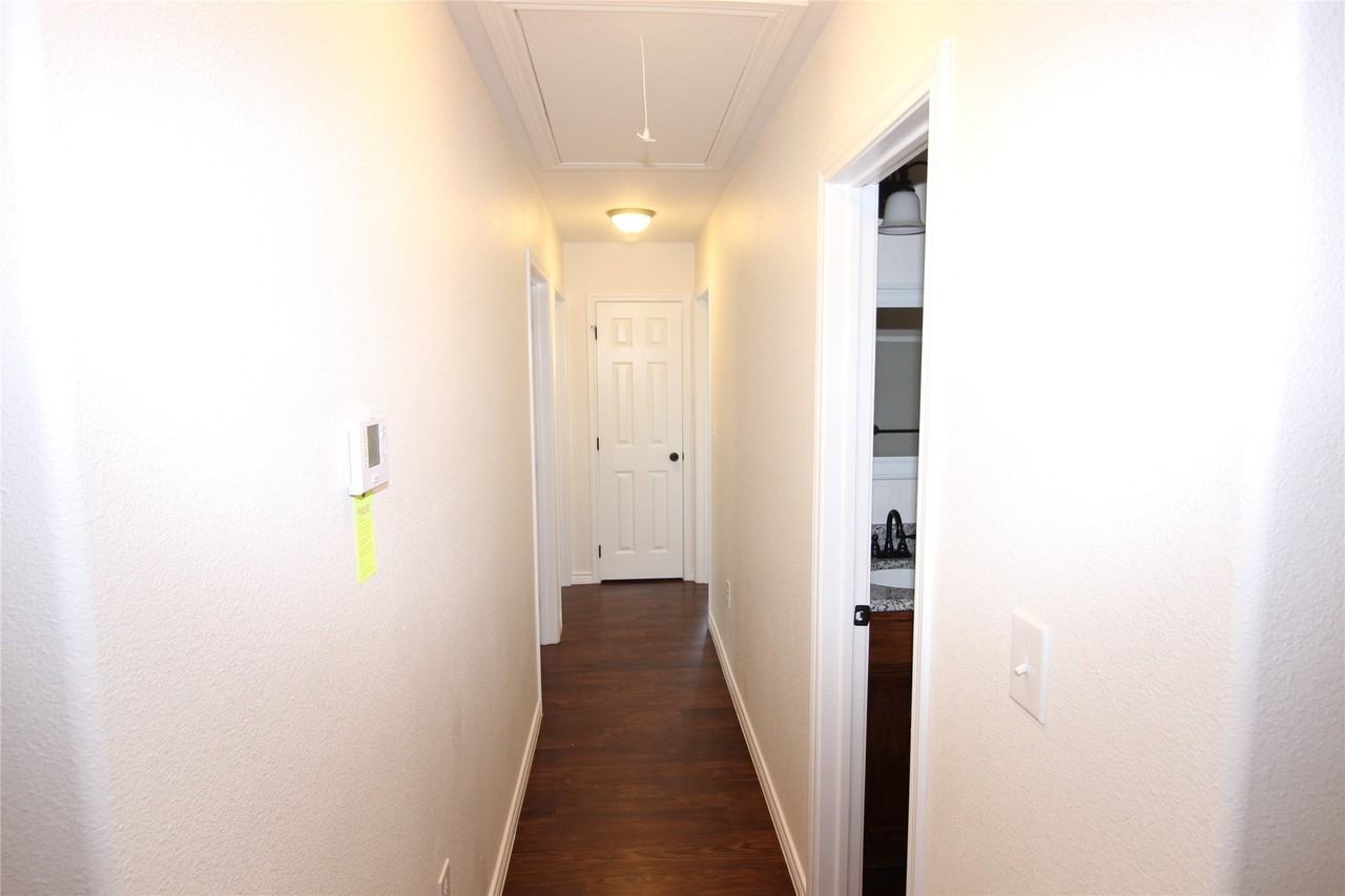 104 Boston St - Photo 6 of 16