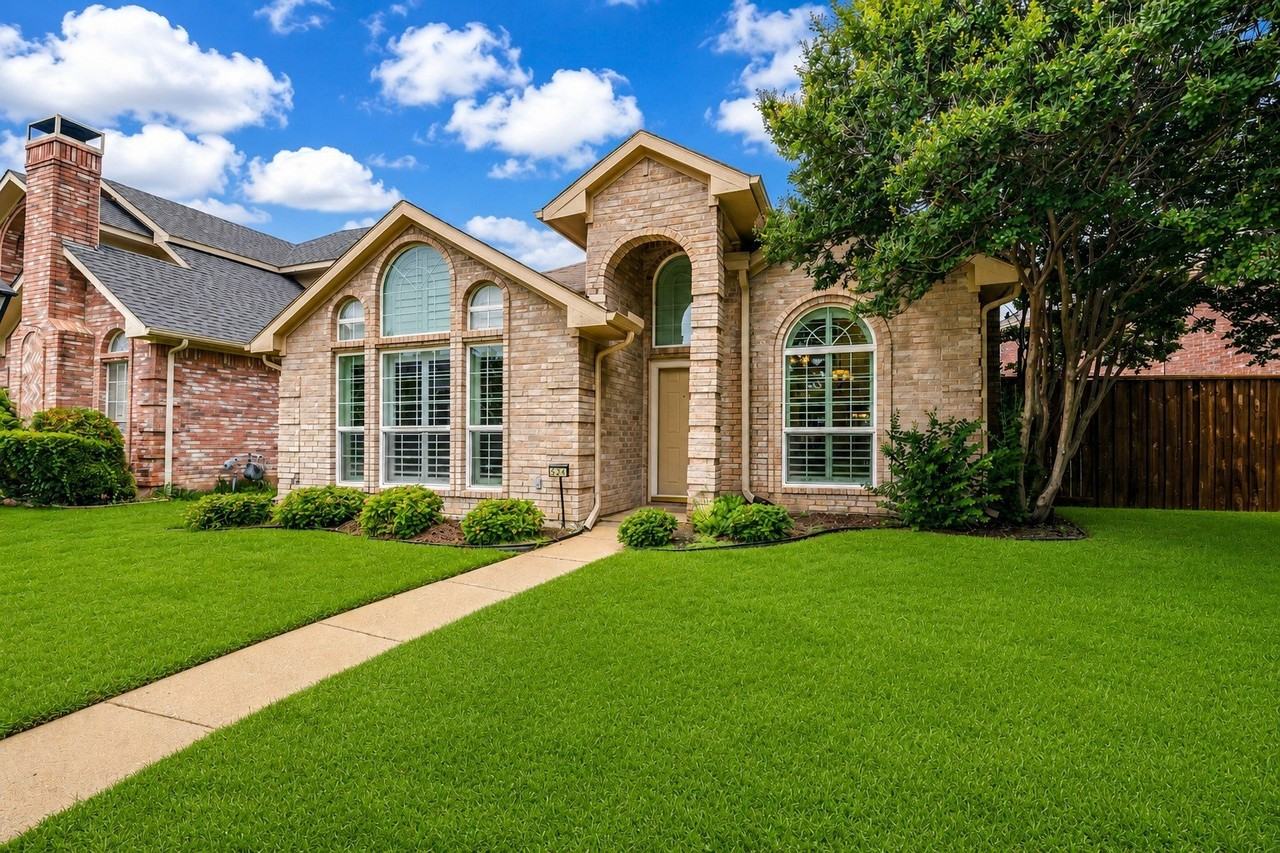 524 Raintree Cir