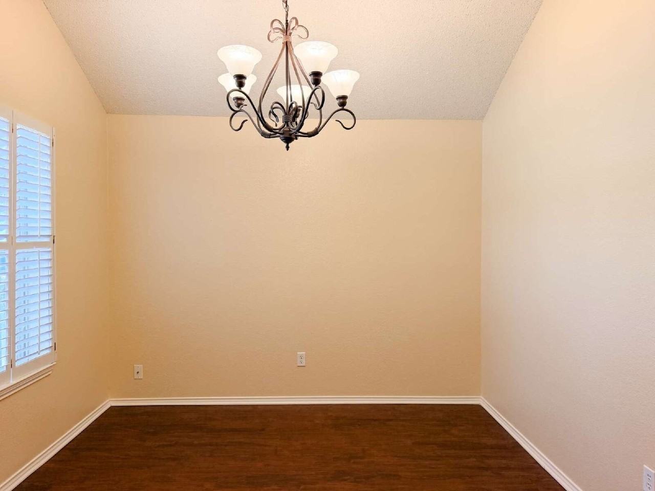 833 Edgehill Rd - Photo 7 of 28