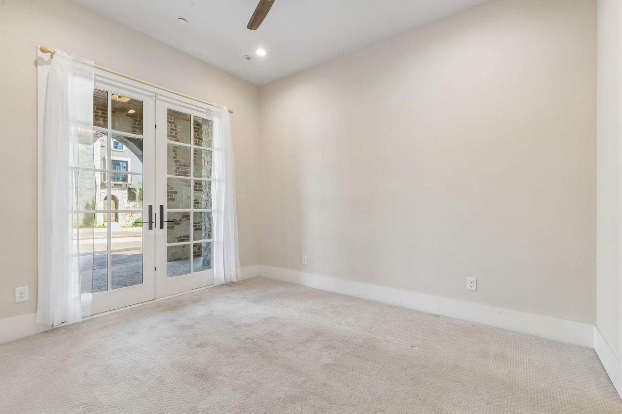 69 Cortes Dr - Photo 4 of 38