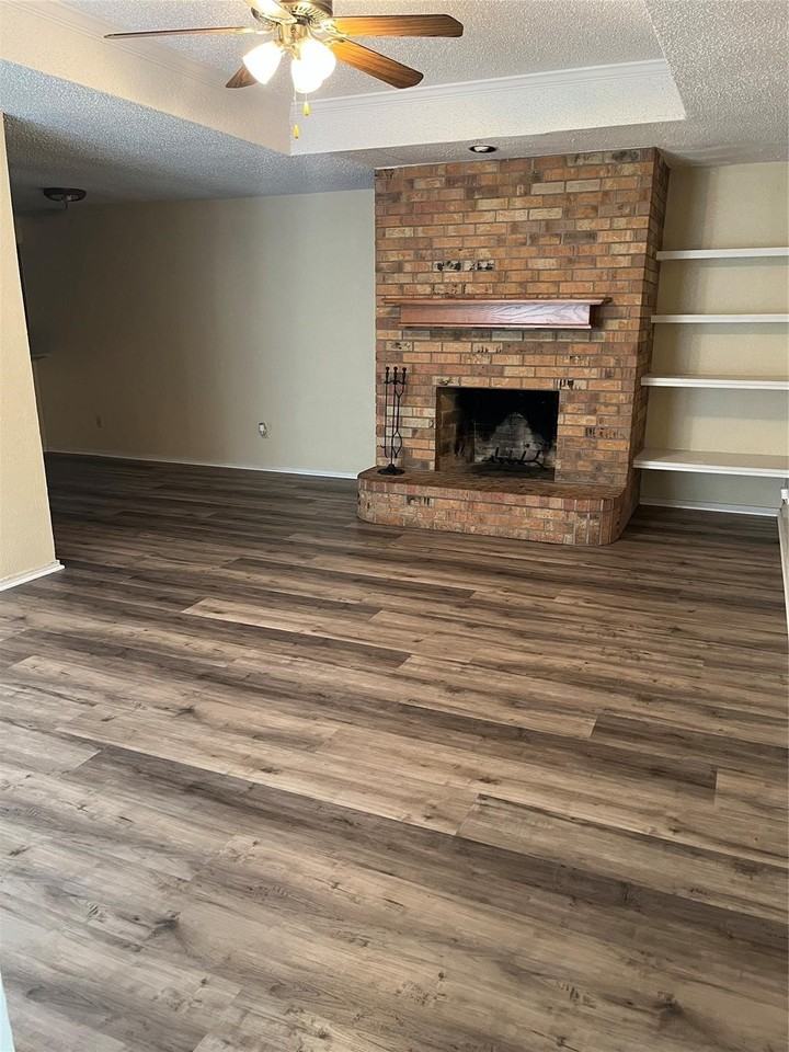 7464 Queensbury Cir - Photo 2 of 14