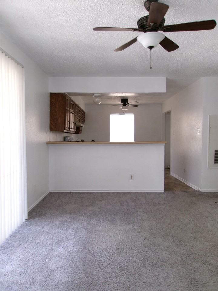 754 E Warrior Trl #D - Photo 2 of 11