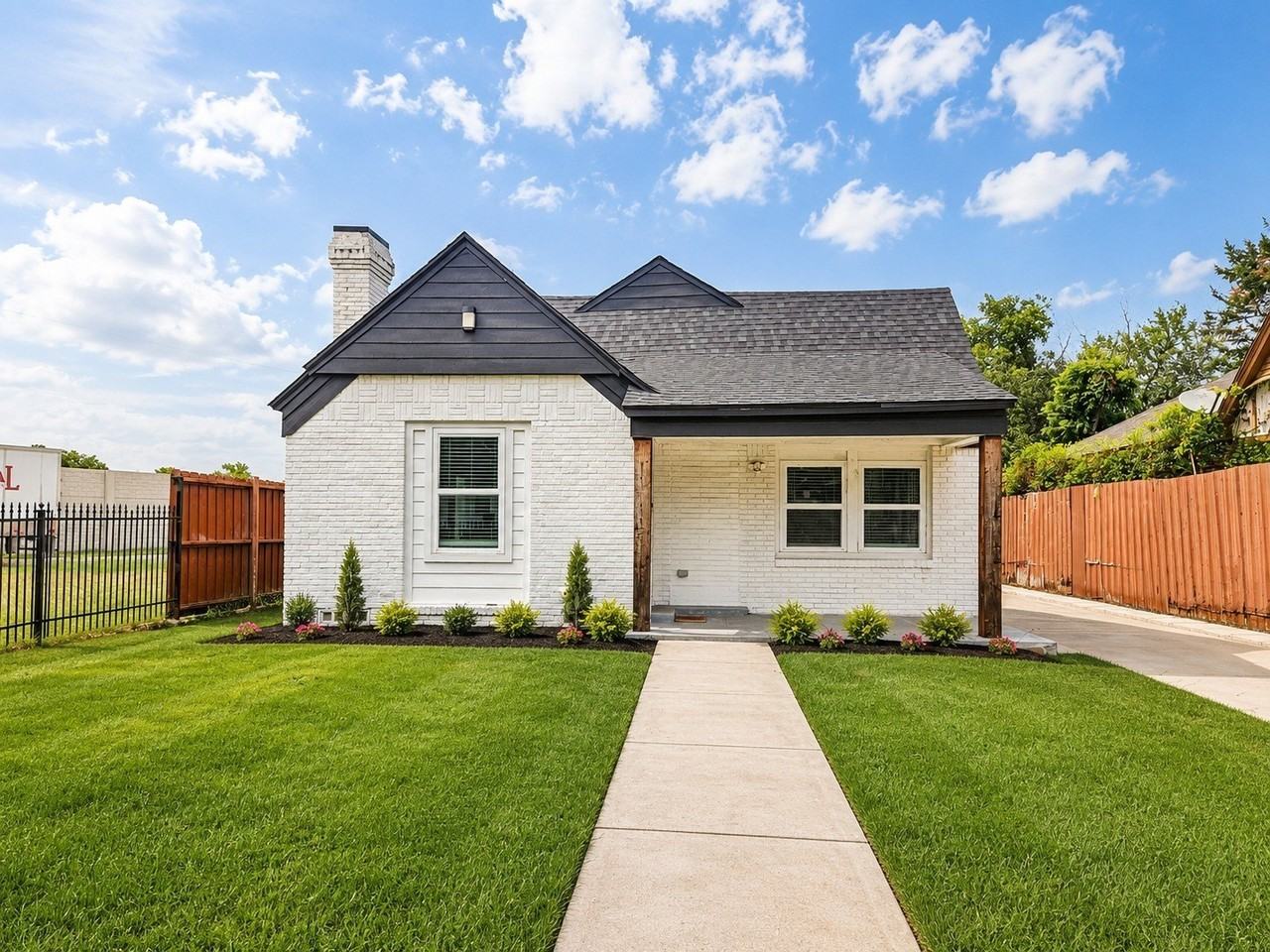 235 W Woodin Blvd - Photo 2 of 15
