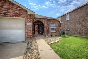 featured image of 10200 Pear St