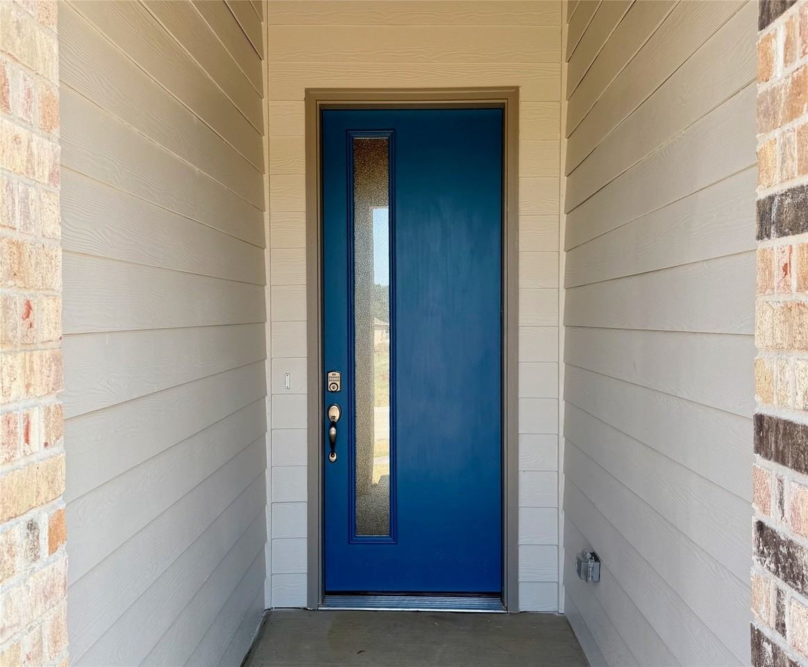 2615 Flycatcher Dr - Photo 2 of 18
