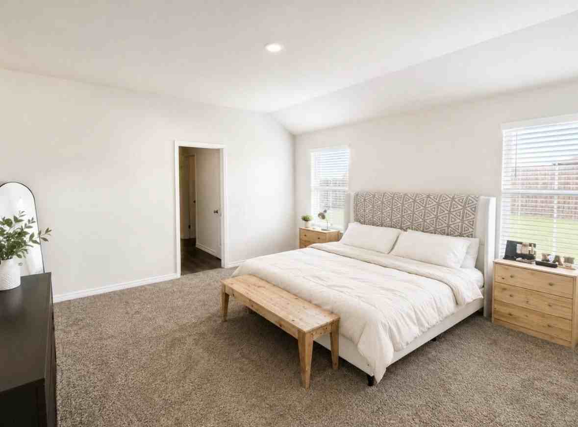 2957 Shoemaker Dr - Photo 3 of 9