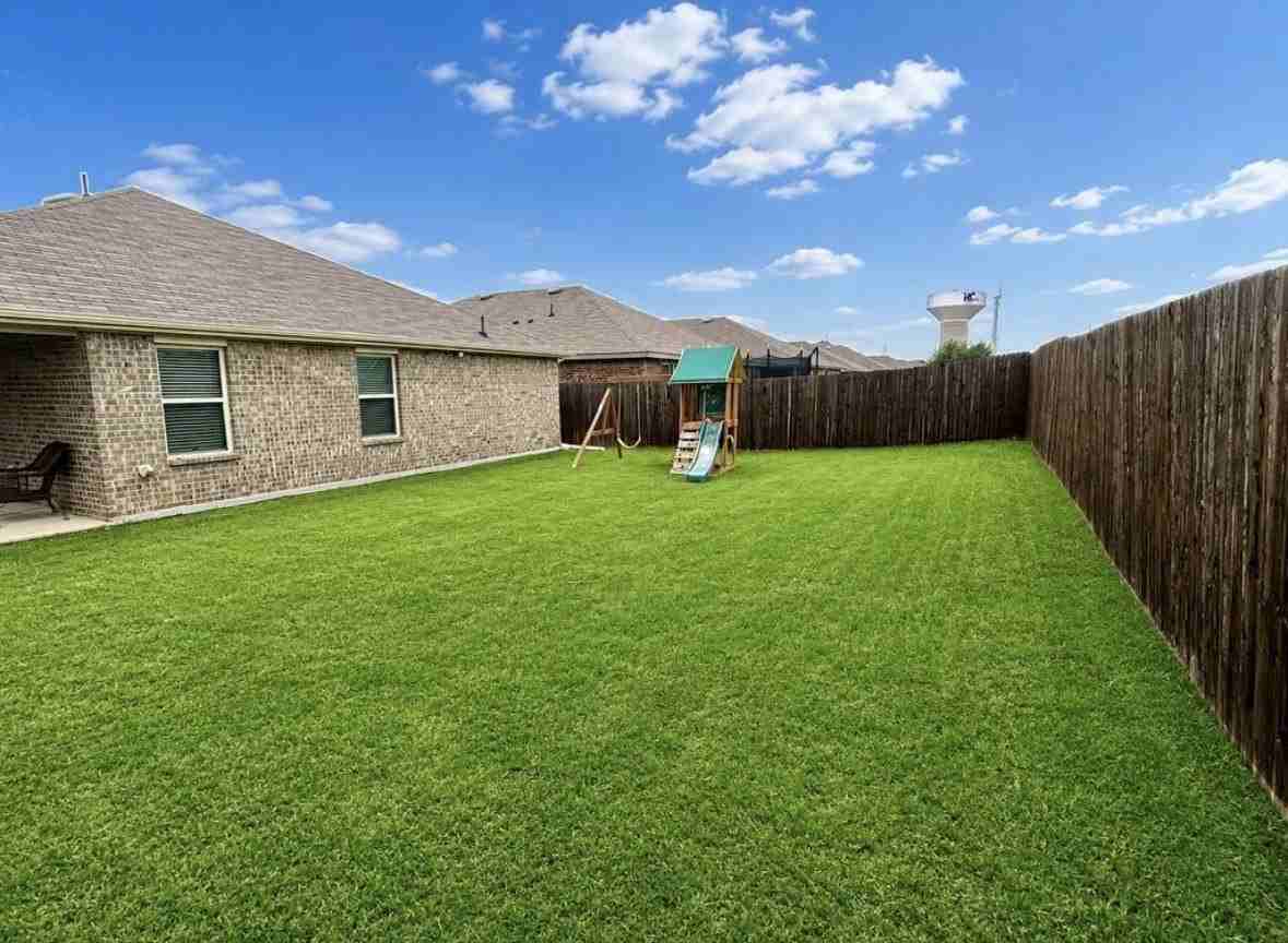 2957 Shoemaker Dr - Photo 4 of 9