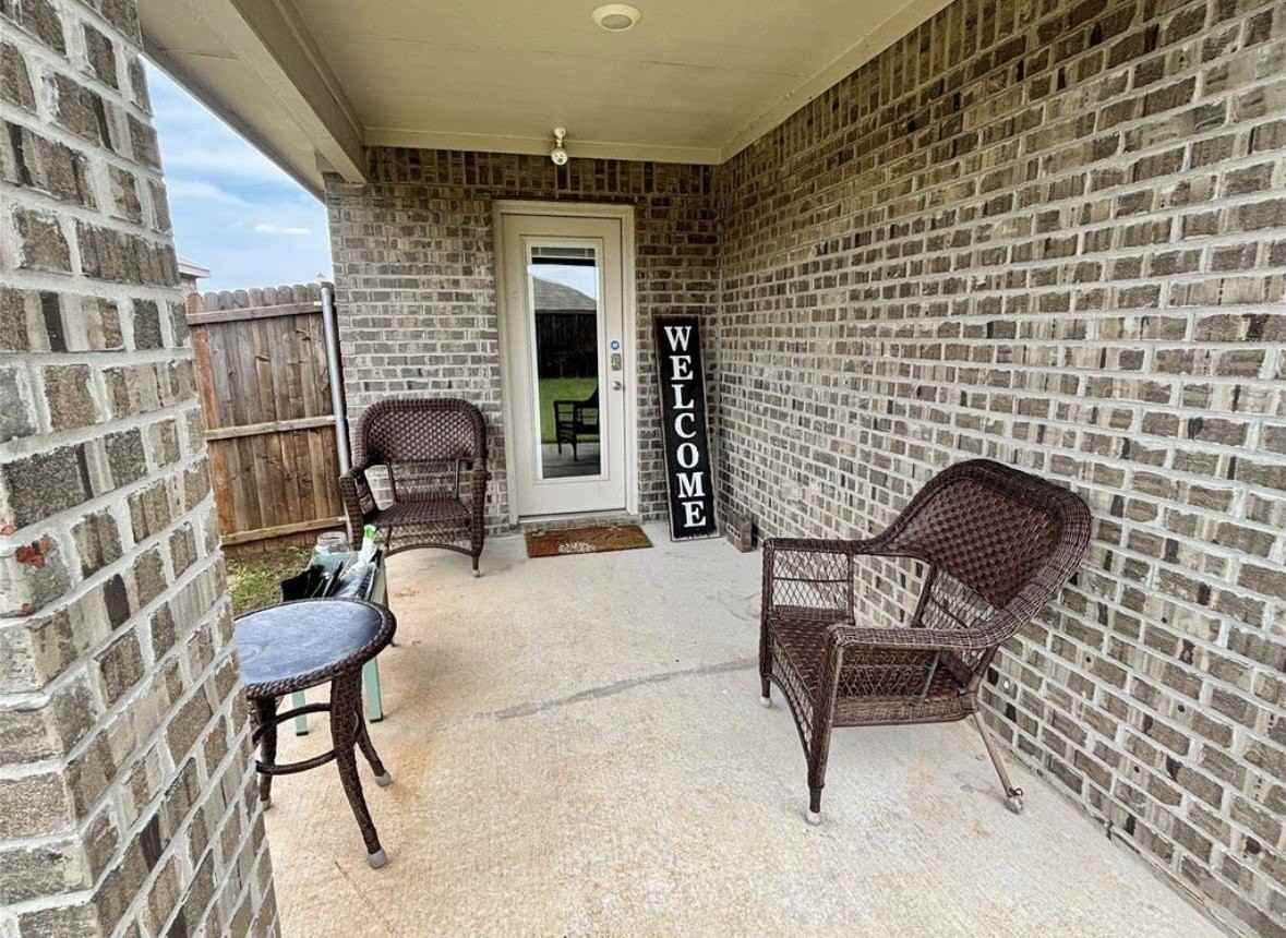 2957 Shoemaker Dr - Photo 5 of 9