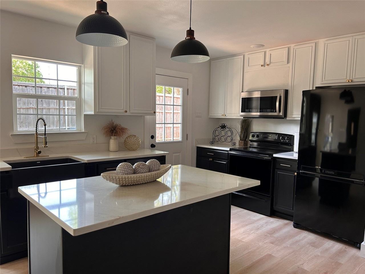 209 Kerby St - Photo 7 of 24