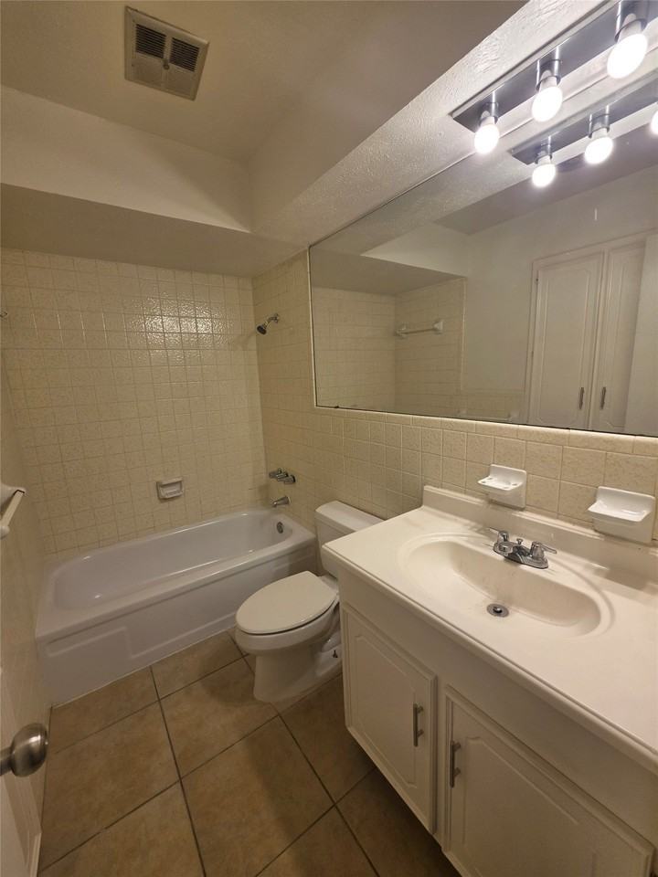 2604 Candleberry Dr - Photo 7 of 10