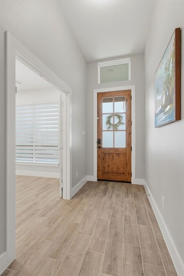 7217 Mantle Ridge Dr - Photo 5 of 31