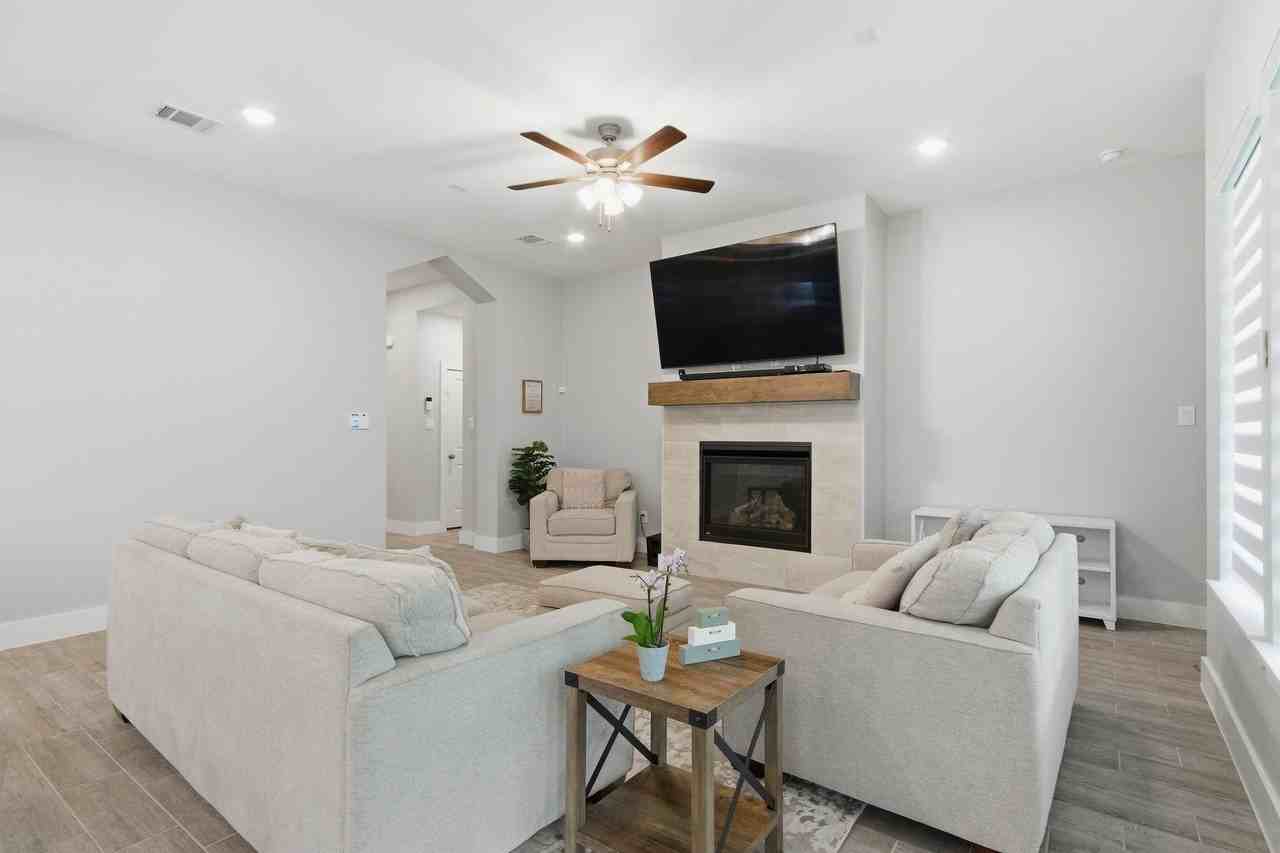 7217 Mantle Ridge Dr - Photo 7 of 31