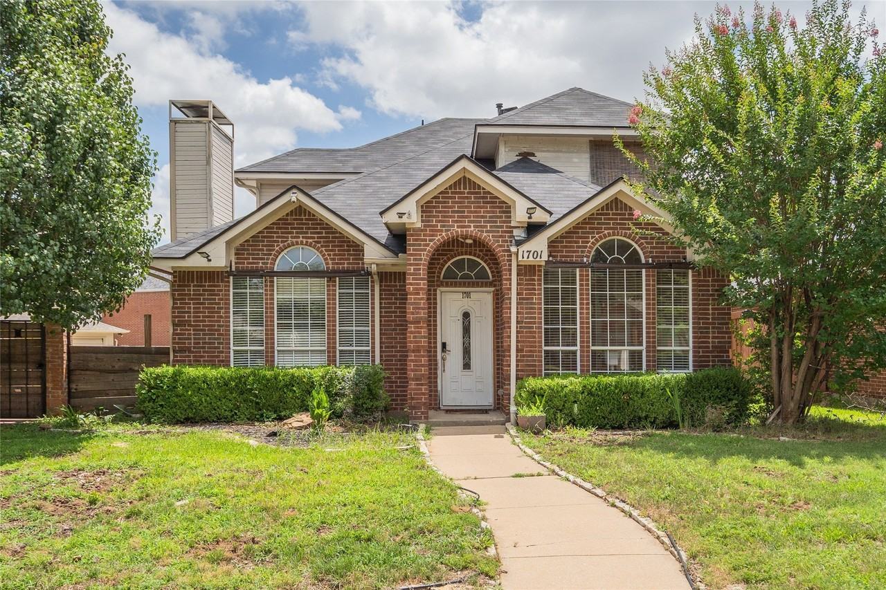 1701 Creekway Dr - Photo 4 of 28