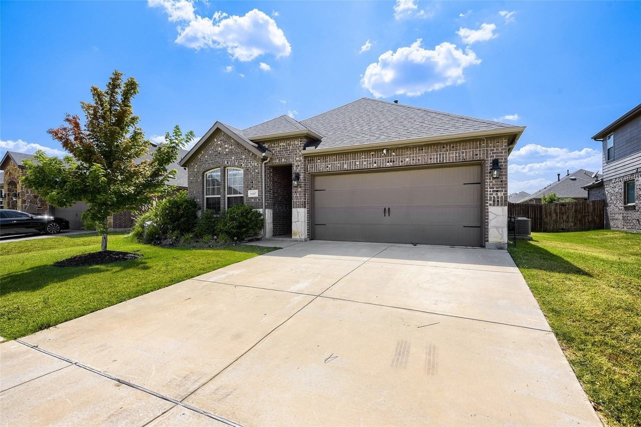 11417 Culberson Dr - Photo 2 of 26
