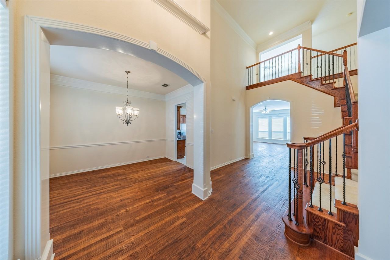 220 Justin Rd - Photo 4 of 40