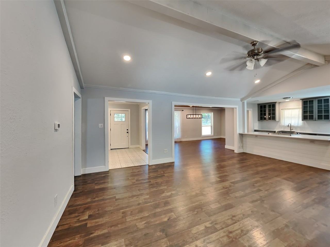 3704 Astoria Dr - Photo 3 of 24