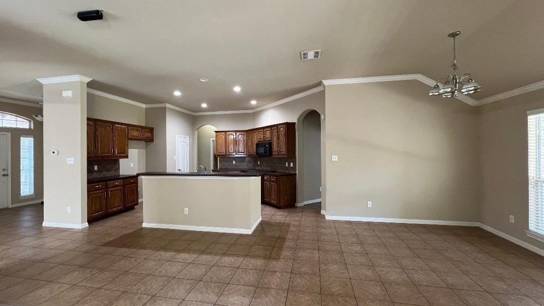 5823 Sunny Meadow Ln - Photo 2 of 11